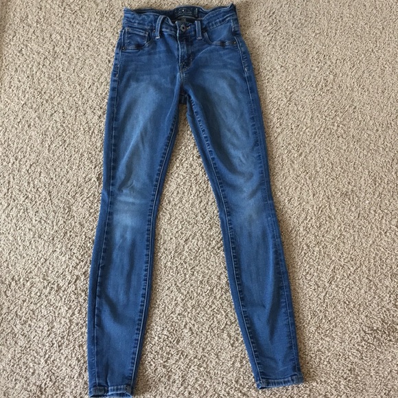 Lucky Brand Brooke Legging Jean - Picture 2 of 5